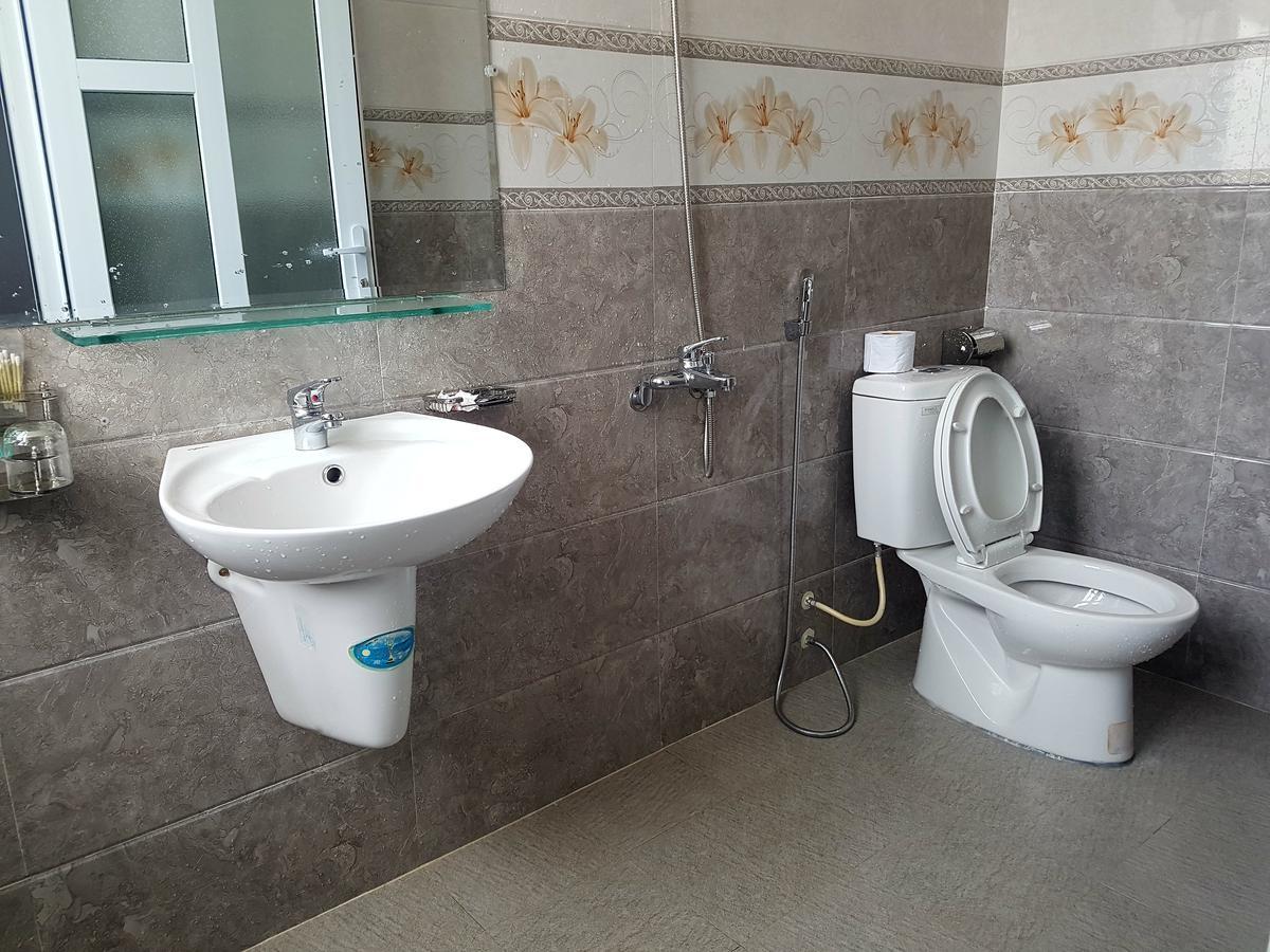 Bac Huong Hotel コントゥム エクステリア 写真