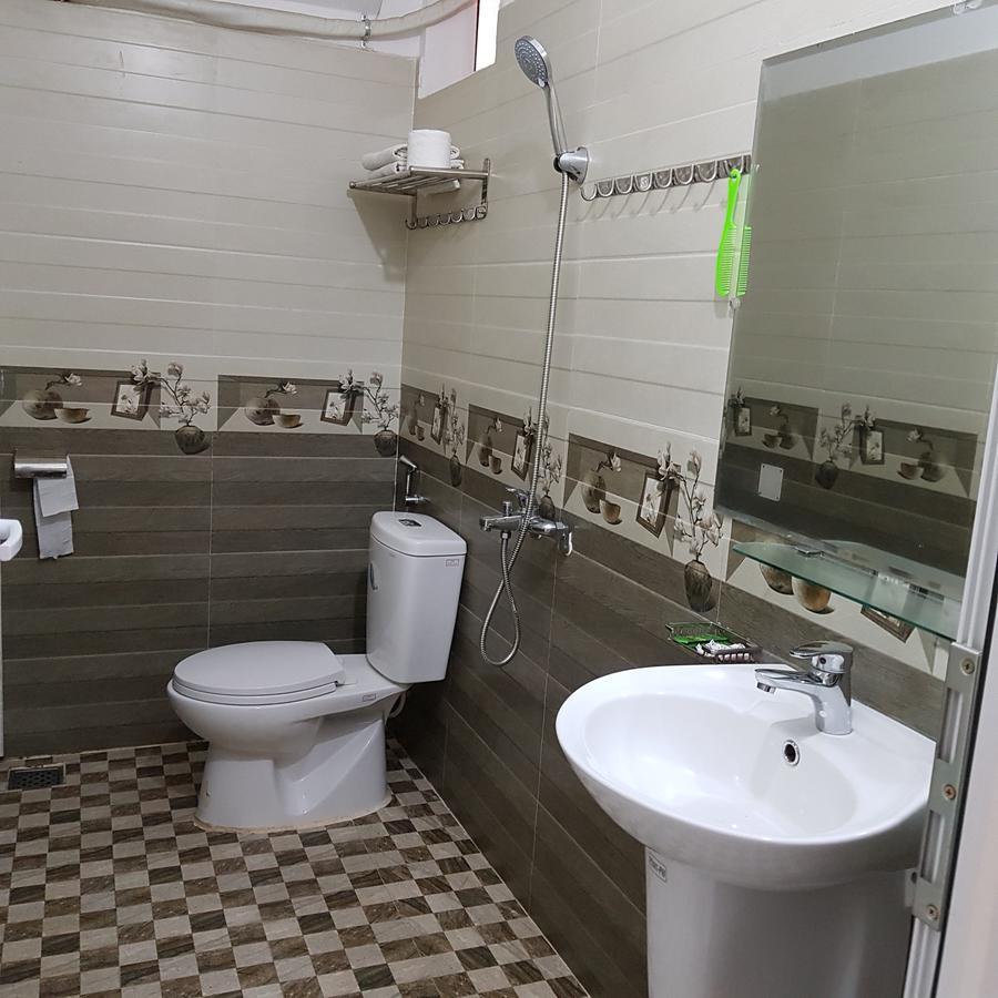 Bac Huong Hotel コントゥム エクステリア 写真