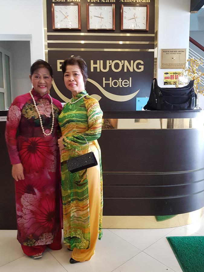 Bac Huong Hotel コントゥム エクステリア 写真