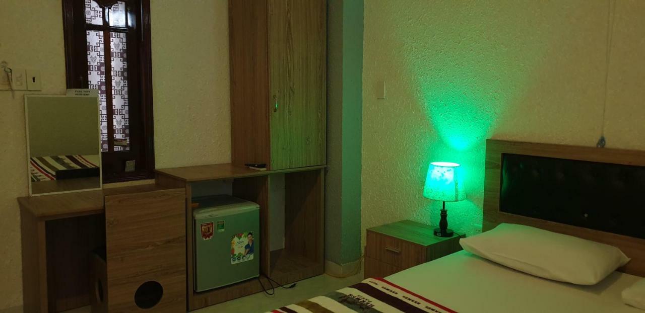 Bac Huong Hotel コントゥム エクステリア 写真
